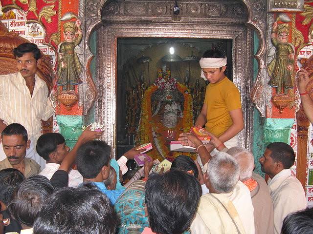 हनुमान गढ़ी मंदिर अयोध्या