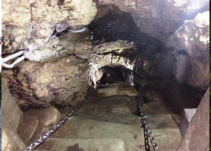 पाताल भुवनेश्वर गुफा मंदिर